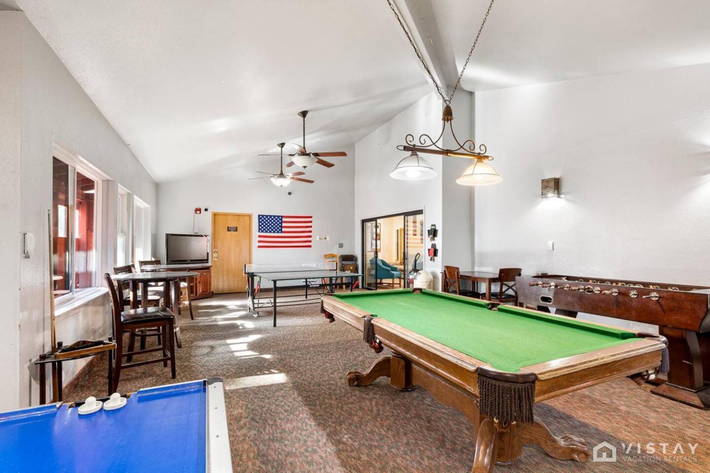 Giant Steps #43 W Hot Tub, Sauna, And Game Room! Brian Head Luaran gambar